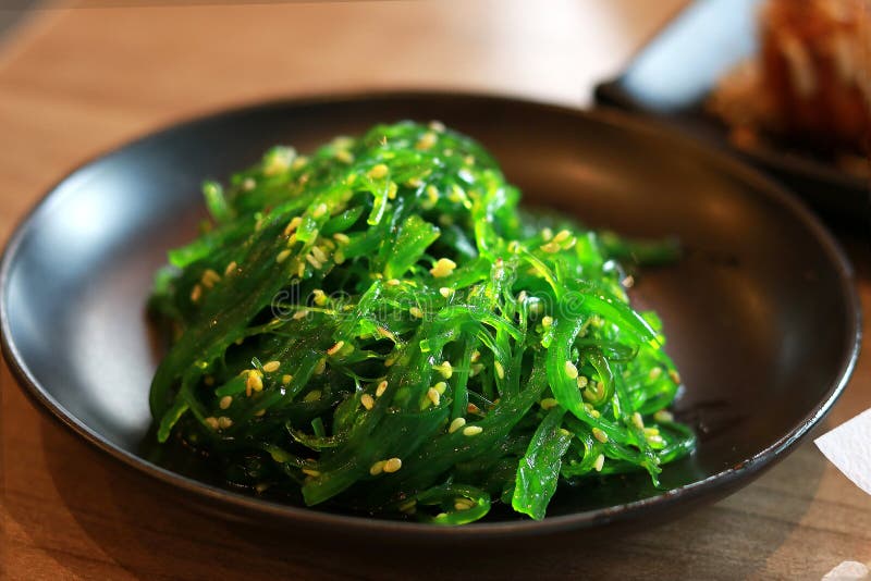 Wakami Salatası