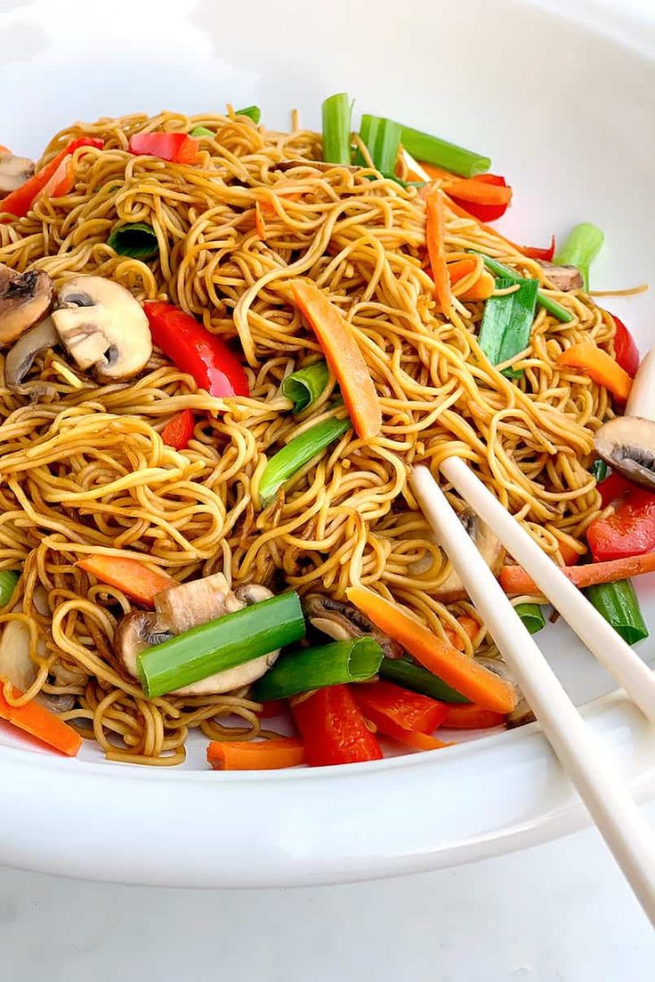 Sebzeli Noodle