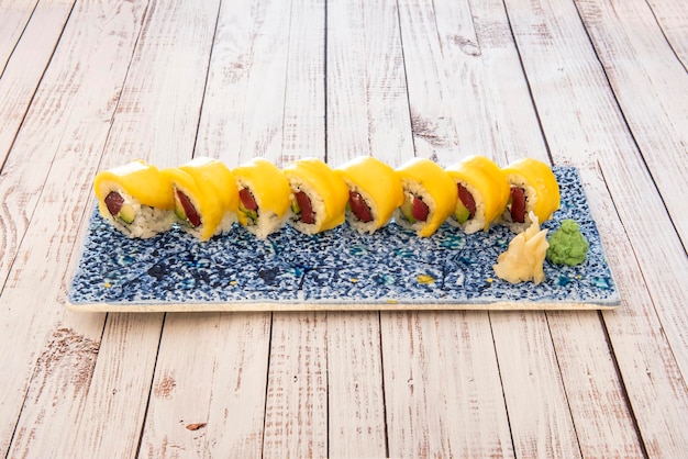 Uramaki Mango Roll
